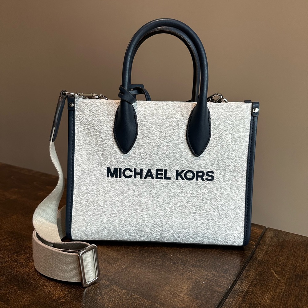 NWOT Michael Kors Mirella Small Signature Logo Crossbody Bag